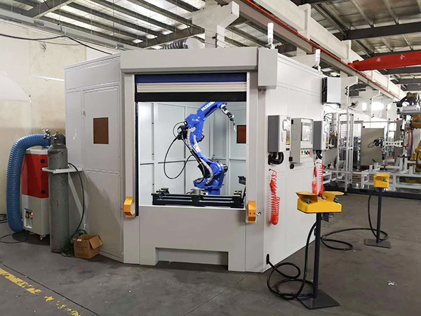 一套完整的焊接机器人工作站包括哪些设备？